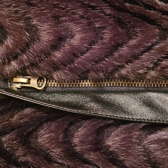 Fur Vest..like new condition. - Picture 4 of 5